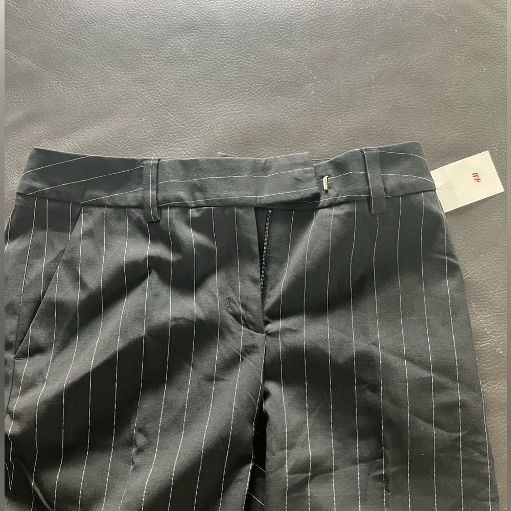 H&M Women’s Black and White Pinstripe Dress Pants Size 4 - Picture 3 of 7